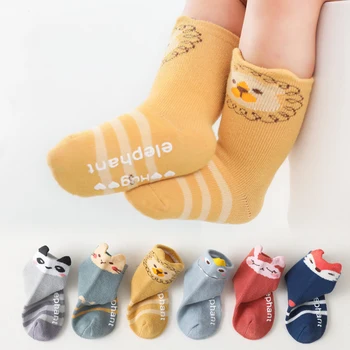 Милые мультяшные детские носки для мальчика и девочки, толстые теплые хлопковые носки для новорожденных на нескользящей подошве, домашняя обувь для малышей Изображение 2